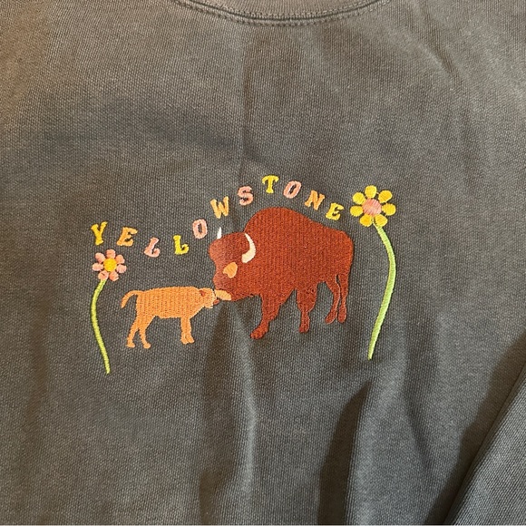 Madi Stitches - Yellowstone National Park Mountain Goat Embroidered Crew - Sz M - Picture 5 of 7
